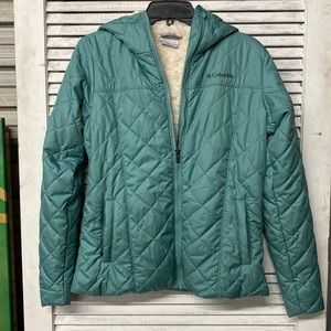 FINAL SALE HTF WARM Columbia Sage Green Quilted Jacket ALL faux fur lined